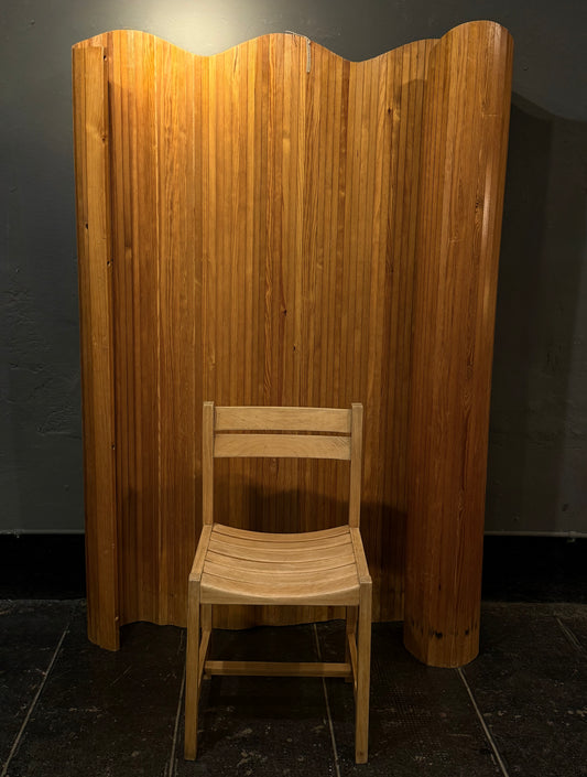 10 sillas de madera