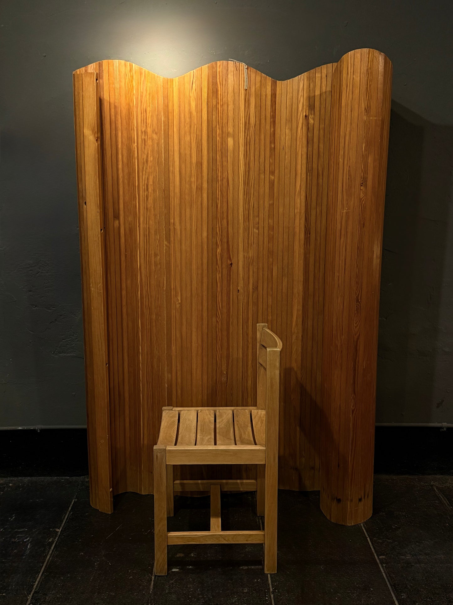 10 sillas de madera