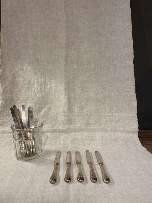 Cuchillos de postre de plata