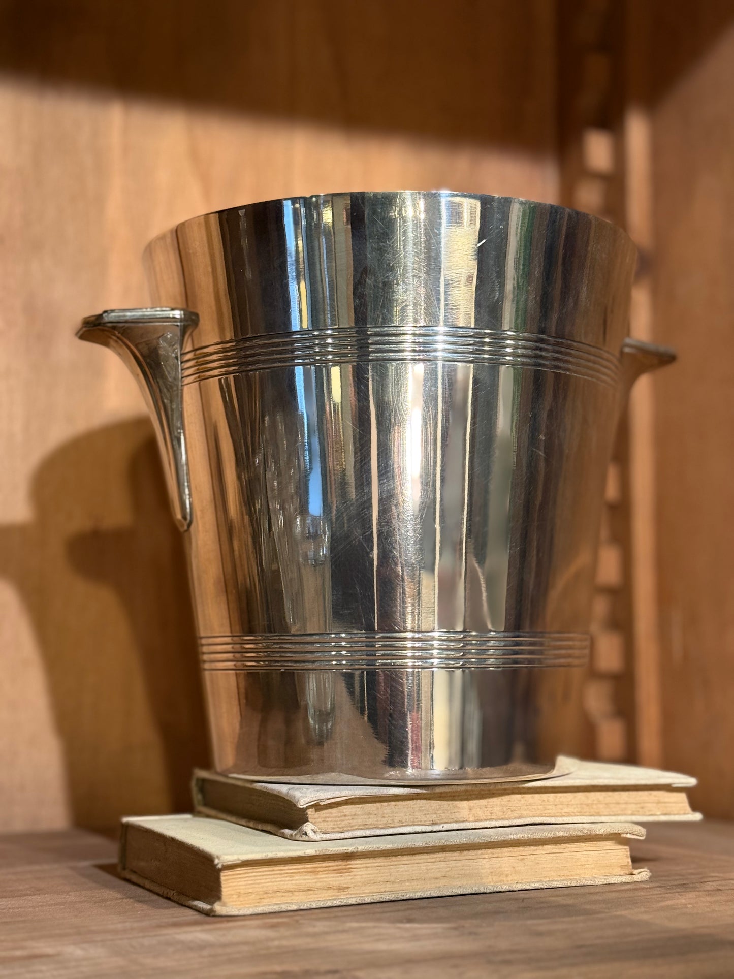 Champañera individual de metal plateado