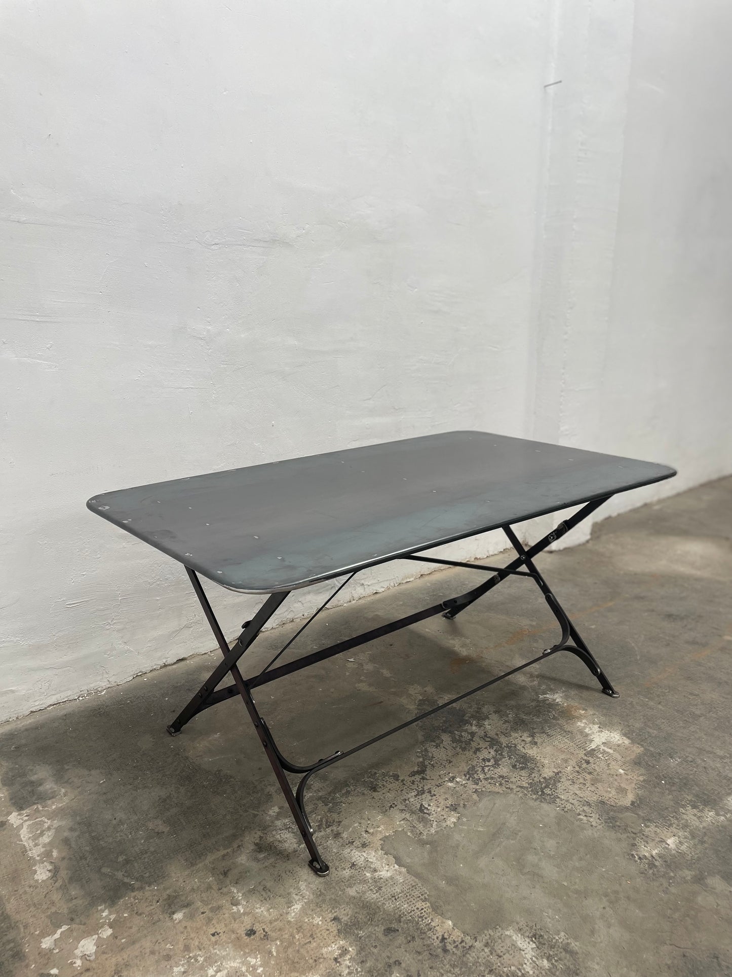 Mesa de hierro Antrazita