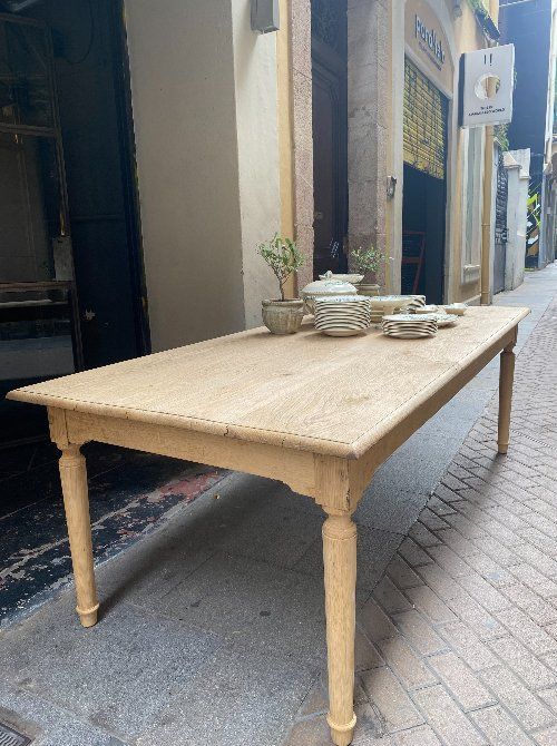 Mesa de roble rectangular