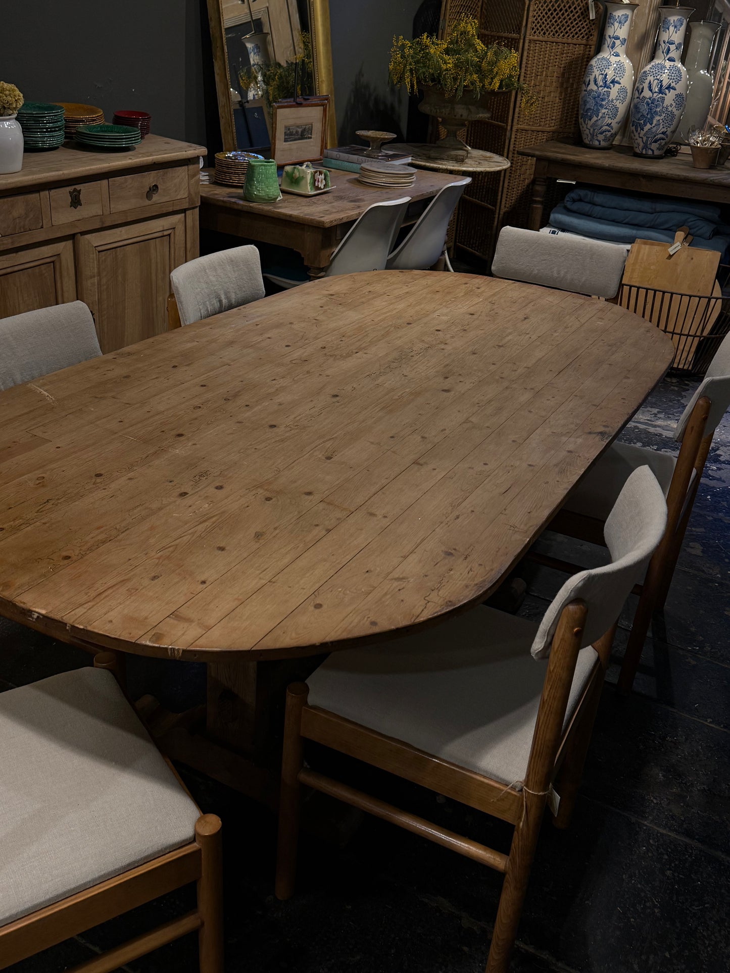 Mesa de vendimia ovalada · Gran formato