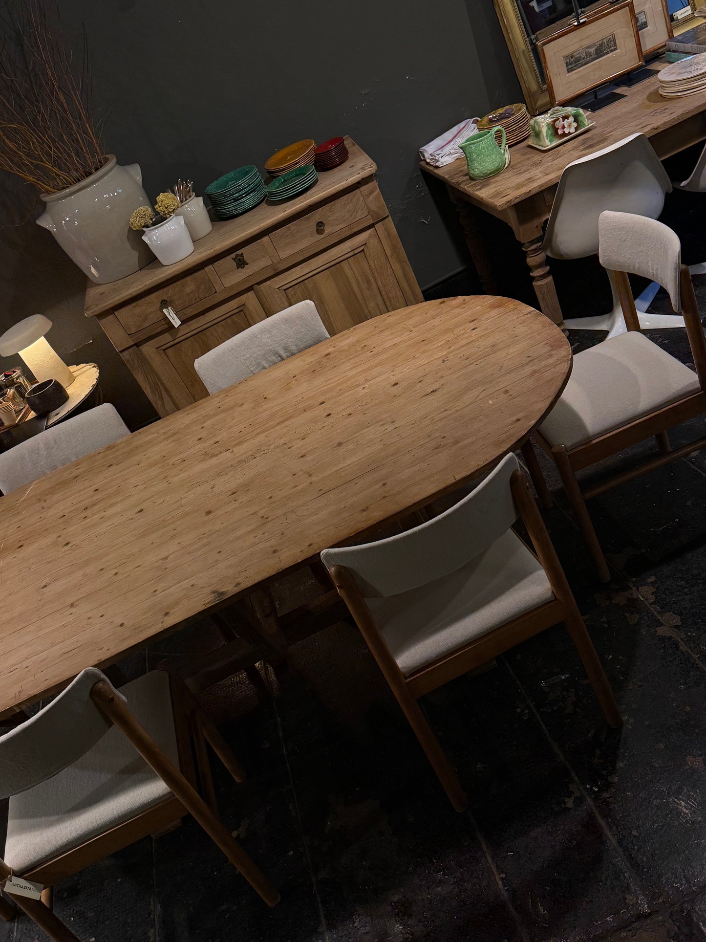 Mesa de vendimia ovalada · Gran formato