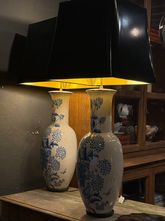 Pareja de lámparas de porcelana china "Blue & White" · Finales del siglo XIX