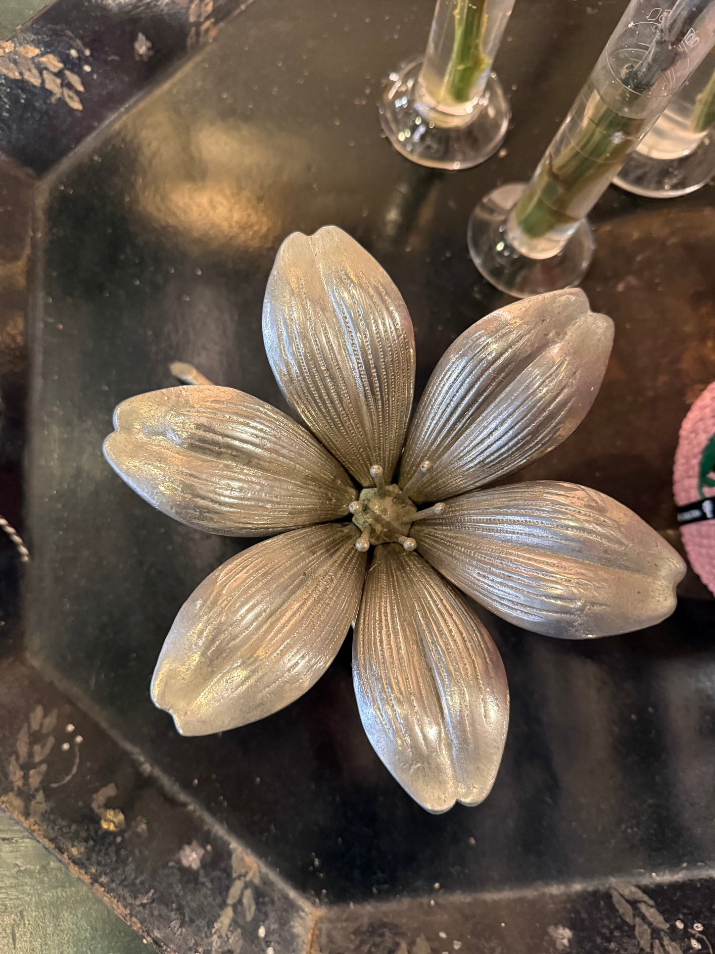 Cenicero flor