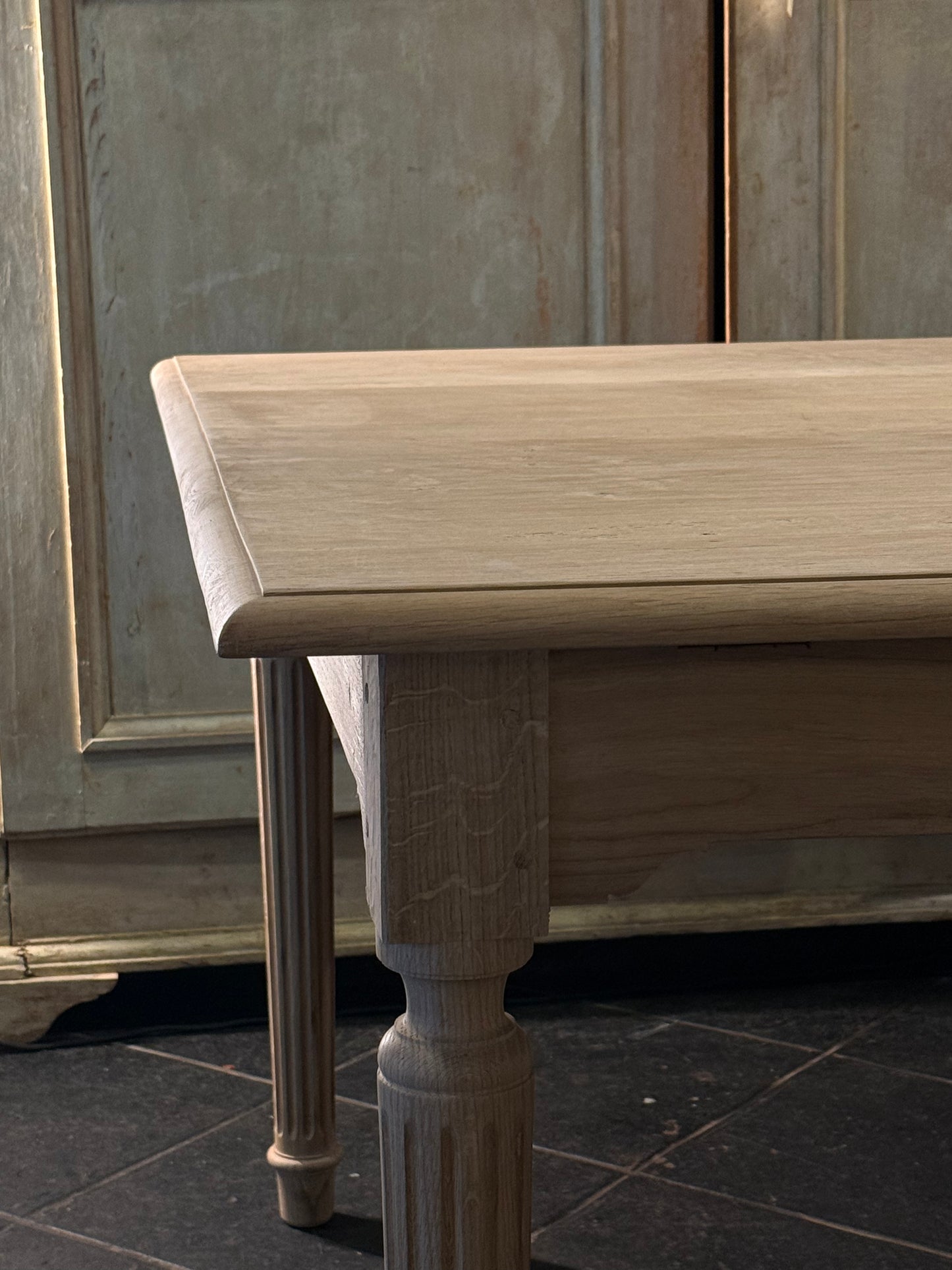 MESA A MEDIDA: Mesa de roble cuadrada