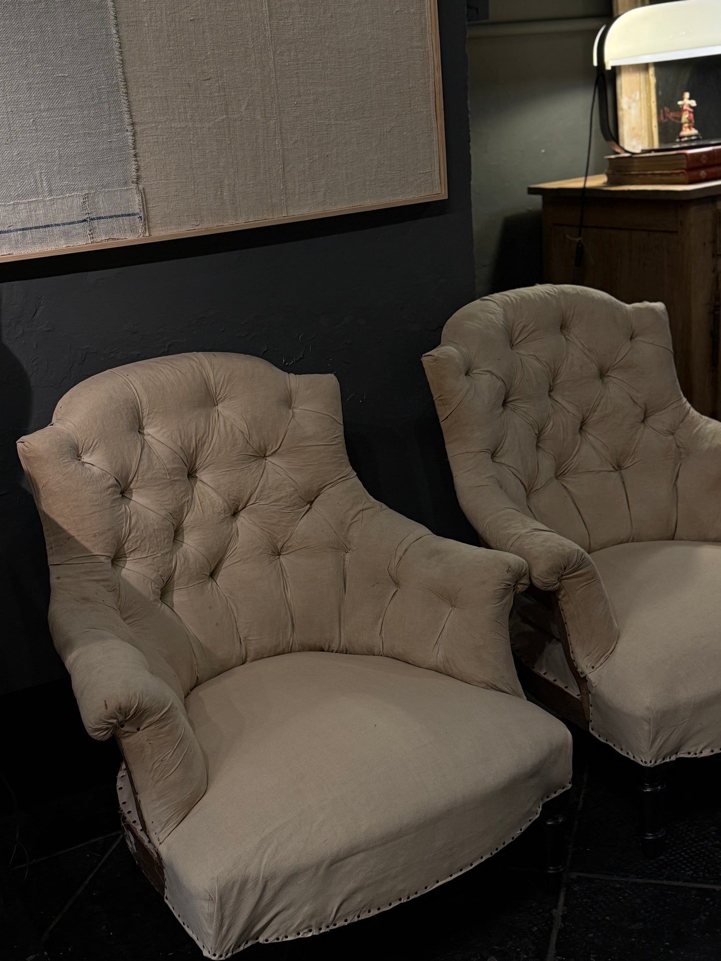 Pareja de butacas capitoné destapizadas