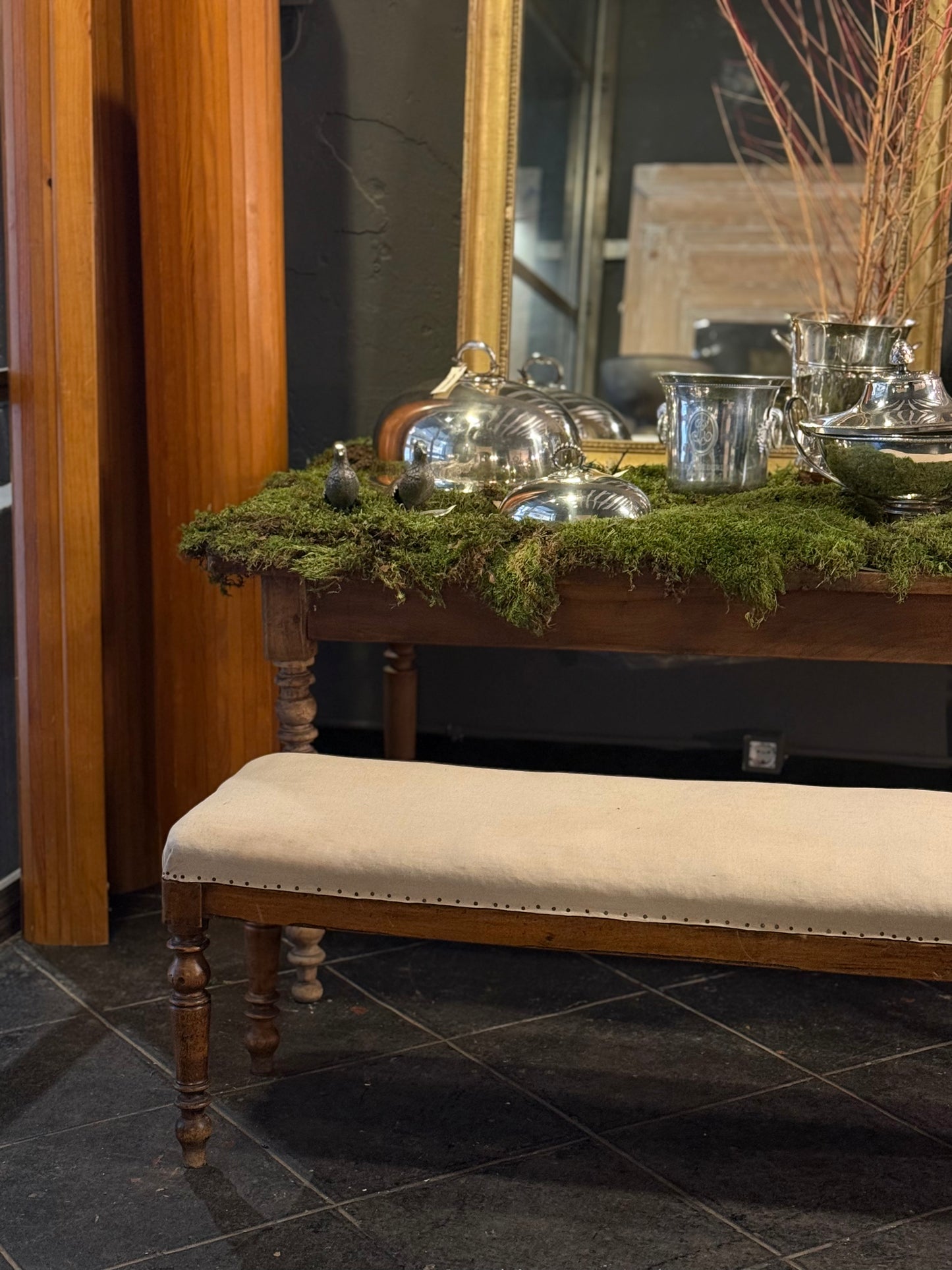 Banqueta de nogal destapizada